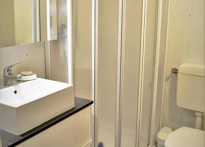 Lägenhet Enjoyable Location In Old House, Maggiore *