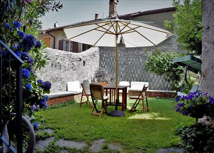 Enjoyable Location In Old House, Maggiore