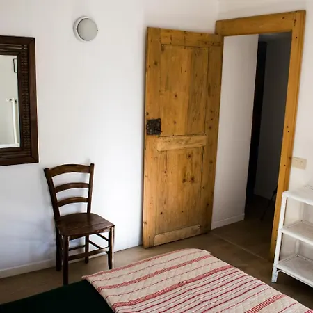 Enjoyable Location In Old House, Maggiore דירה *