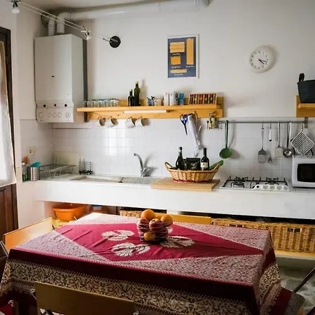 Enjoyable Location In Old House, Maggiore Castelveccana