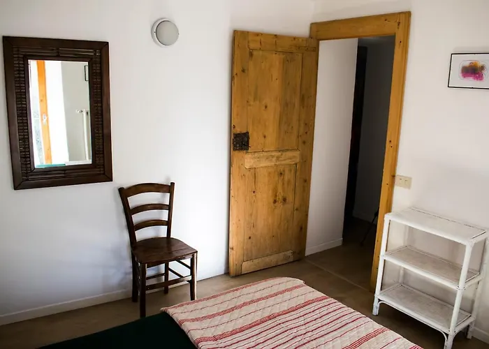 Enjoyable Location In Old House, Maggiore 아파트 *