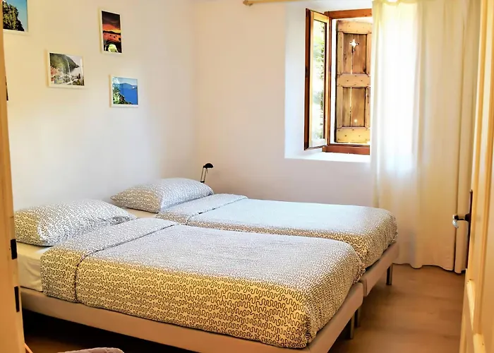 Enjoyable Location In Old House, Maggiore