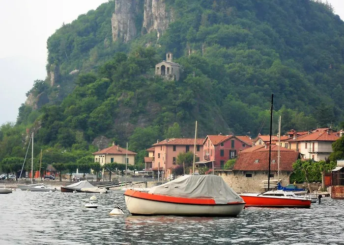 Enjoyable Location In Old House, Maggiore Daire